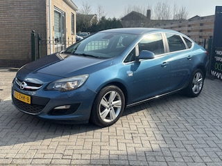 Opel Astra 1.4 Turbo Cosmo Zeer nette auto | 5drs | nw apk | airco | cruise |pdc |