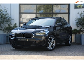 BMW X2 SDrive20i M-Sport Automaat - LED - ELEK KOFFERKLEP - TREKHAAK - HEADUP - NAVI GROOT - STOEL VERW - ALCANTARA - BMW CONNECT!