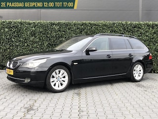 BMW 5-serie Touring 530i, PANORAMADAK, CRUISE CONTROL, AIRCO, STOELVERWARMING, NAVIGATIE, LEDER, CAMERA, HUD, PDC, TREKHAAK, LICHTMETALEN VELGEN