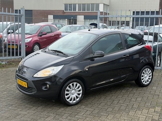 Ford Ka 1.2 Titanium X! NL AUTO NAP! Airco l 2e eigenaar l Spoiler pakket l Elek pakket! Goed OH l NIEUWE APK l TOPSTAAT!