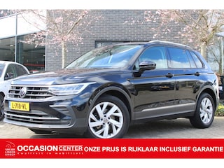 Volkswagen Tiguan 1.5 TSI 150PK United FL Navi/led/Pdc2x/Wint/17"/Trekh. "RIJKLAAR