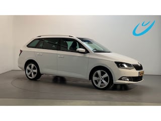 Skoda Fabia Combi 1.2 TSI First Edition Style Panoramadak Parkeersensoren Stoelverwarming Navigatie Climate Control