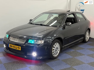 Audi A3 1.8 5V Turbo Attraction / AUTOMAAT / LIEFHEBBERS AUTO / NIEUWE APK