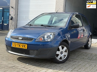 Ford Fiesta 1.3-8V Champion/ 3drs/ nap/ dealeronderhouden/ 1jaar apk/ airco/ EL-ramen/ zeer nette auto.