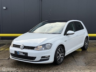 Volkswagen Golf 1.2 TSI CUP Edition PANORAMADAK