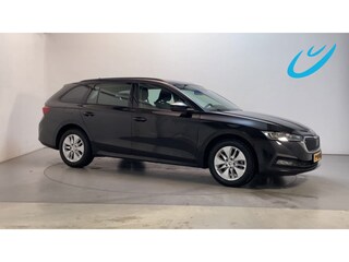 Skoda Octavia Combi 1.5 e-TSI 150pk DSG Business Edition Navigatie Parkeersensoren DAB+ App-Connect