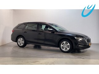 Skoda Octavia Combi 1.5 e-TSI 150pk DSG Business Edition Navigatie Parkeersensoren DAB+ App-Connect
