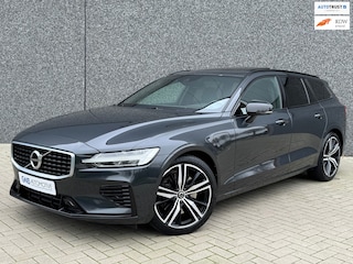 Volvo V60 2.0 T8 Twin Engine AWD R-Design | Pano | Dodehoekassistent | Carplay | Harman Kardon | Rijhulp | Rijstrookassistent |