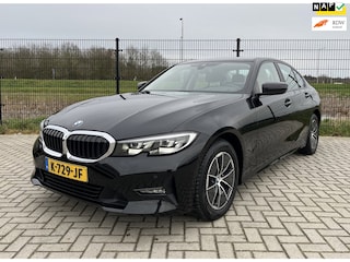 BMW 318i Executive Edition NAVI | CarPlay | LED