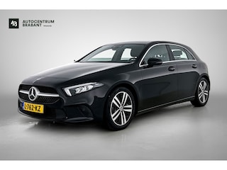 Mercedes-Benz A-klasse 180 Business Solution Luxury (SFEERVERLICHTING, STOELVERWARMING, CAMERA, 1e EIGENAAR)