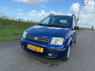 Fiat Panda 1.2 Emotion 2009 ! met airco distributie vervangen nw apk en garantie!