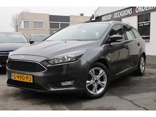 Ford Focus Wagon 1.5 Titanium | Airco | Parkeersensoren / Elec ramen | Trekhaak