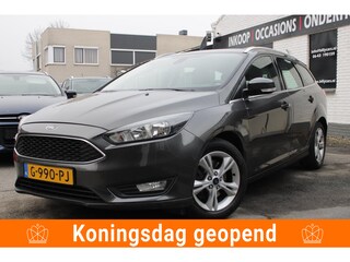 Ford Focus Wagon 1.5 Titanium | Airco | Parkeersensoren / Elec ramen | Trekhaak