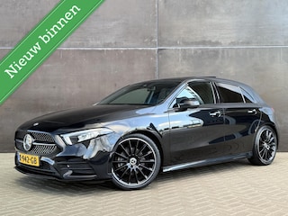 Mercedes-Benz A-klasse 200 Premium Plus | AMG-pakket | Pano-dak | Widescreen | Ambi light | sportstoelen | 19 inch |