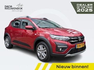 Dacia Sandero Stepway TCe 90 Comfort / TREKHAAK / DEALER OND. / 1E EIGENAAR / CAMERA / PDC V+A / BLINDSPOT / CRUISE / AIRCO / DAKRAILS / DAB+ / BLUETOOTH / APPLE CARPLAY / ANDROID AUTO / 16'' WIELEN