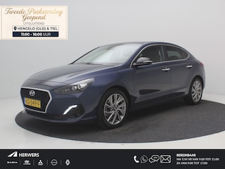 Hyundai i30 1.0 T-GDI 120PK Premium Fastback / Navigatie / Apple CarPlay & Android auto / 17" LMV / Airco Climat control / Cruise Control / Parkeersensoren voor & achter / Achteruitrijcamera / Keyless Entry & Start&Go /