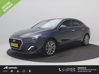 Hyundai i30 1.0 T-GDI 120PK Premium Fastback / Navigatie / Apple CarPlay & Android auto / 17" LMV / Airco Climat control / Cruise Control / Parkeersensoren voor & achter / Achteruitrijcamera / Keyless Entry & Start&Go /