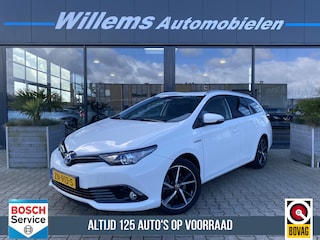 Toyota Auris Touring Sports 1.8 Hybrid Dynamic Ultimate Stoelverwarming, Navigatie , Camera