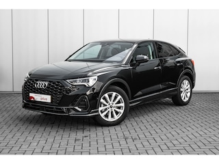 Audi Q3 35 TFSI Advanced edition 150 PK | Achteruitrijcamera | Carplay | Comfortsleutel | Dynam. Knipperlichten | Privacy Glas