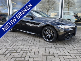 Alfa Romeo Giulia 2.2 Eco Business 19 inch / Akrapovic / Airco / Cruise / nav