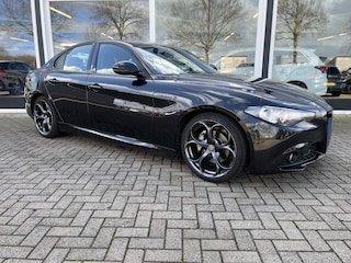 Alfa Romeo Giulia 2.2 Eco Business 19 inch / Akrapovic / Airco / Cruise / nav