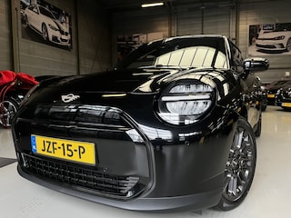 Mini Cooper E Essential XS 40.7 kWh Camera, Head-up display, Cruise