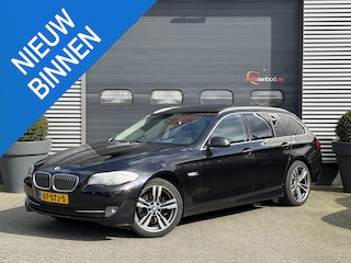 BMW 5-serie Touring 523i High Executive | Panoramadak | Head-Up Display | Memory Stoelen | Lederen Bekleding |