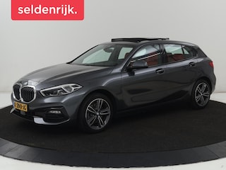 BMW 118i High Executive | Sport Line | Panoramadak | Leder | Stoelverwarming | Keyless | Live Cockpit | Carplay | Sportstoelen | Navigatie | Spiegel Pakket | Parkeerhulp | Climate control