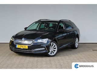 Skoda Superb Combi 1.4 TSI iV Business Edition | Uitklapbare trekhaak | Camera | Cruise controle adaptief | Stoel- & stuurverwarming | Navigatie |