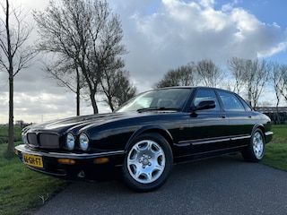 Jaguar XJ 4.0 V8 Automaat | Schuifdak | Vogels LPG G3 | Harman/Kardon | Leder | Stoelverwarming | Youngtimer | Clima | PDC |