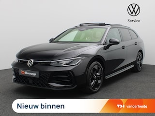 Volkswagen Passat Variant 1.5 eHybrid R-Line Edition 272PK DSG SOH 100%, Pano-Schuifdak, Trekhaak, Black Style, Head-Up Display, Leder, Memorystoel, Keyless, Elektr. Achterklep, 18" LM Velgen