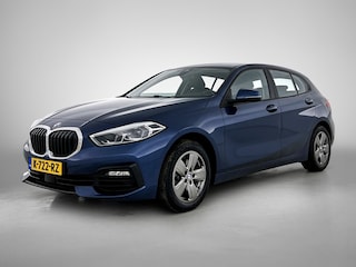 BMW 118i Executive Edition | Sportstoelen | Park assist |