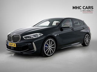 BMW M135i xDrive High Executive Edition | Navi | Clima | Leder |