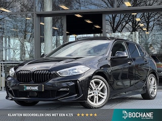 BMW 118i Business Edition Automaat 136PK | M-Sport | Panoramadak | Navigatie | Achteruitrijcamera | Stoelverwarming