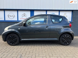 Toyota Aygo 1.0-12V 2006 94000km NWE.APK 2750EU