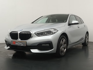 BMW 118i Executive Edition - Navigatie - Climate Controle - Apple Carplay & Android Auto