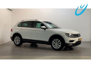 Volkswagen Tiguan 1.5 TSI Comfortline Business Stoelverwarming Parkeersensoren Navigatie DAB+