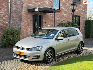 Volkswagen Golf 1.4 TSI Business Edition Leder ACC Led Clima