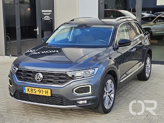 Volkswagen T-Roc 1.5 TSI Style Business Carplay Cam Stoelvw LM18