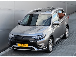 Mitsubishi Outlander PHEV 2.4 INSTYLE 4WD | PLUG IN HYBRID | FULL OPTIONS | SoH 85 % | SCHUIFDAK | ADAPTIEF CRUISE | TREKHAAK 1500KG | FABRIEKSGARANTIE TOT 21-01-2029* | ALL IN RIJKLAARPRIJS