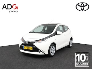 Toyota Aygo 1.0 VVT-i x-play | Airco | Navigatie | Achteruitrijcamera |