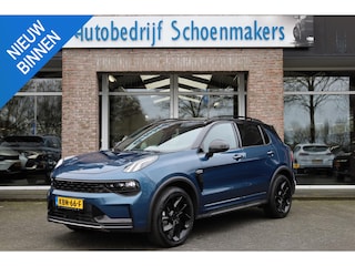 Lynk & Co 01 1.5 BLACKLINE+MY23! 6.6Kwh ZWARTE-HEMEL ROLHOES MY23 360-CAMERA PANO/SCHUIF INFINITY DAB NAVI CARPLAY STOELVERWARMING ELEK.ACHTERKLEP 20"LMV