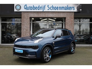 Lynk & Co 01 1.5 MY23! 6.6Kwh ZWARTE-HEMEL ROLHOES MY23 360-CAMERA PANO/SCHUIF INFINITY DAB NAVI CARPLAY STOELVERWARMING ELEK.ACHTERKLEP 20"LMV