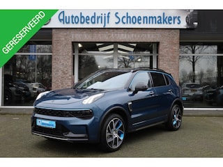 Lynk & Co 01 1.5 MY23! 6.6Kwh ZWARTE-HEMEL ROLHOES MY23 360-CAMERA PANO/SCHUIF INFINITY DAB NAVI CARPLAY STOELVERWARMING ELEK.ACHTERKLEP 20"LMV