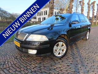 Skoda Octavia Combi 2.0 FSI Ambiente Airco Cruisecontrol Navigatie Lm Velgen Trekhaak