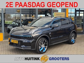 Lynk & Co 01 1.5 PHEV Hybrid 261 pk - schuif/kanteldak - Zwarte hemel - trekhaak