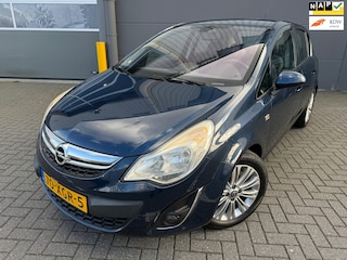 Opel Corsa 1.2-16V Cosmo*Automaat*Park-Sensor*Trekhaak*Leer*Airco*Cruise*Velgen*Elkt-ramen*C-D-Afstandsbediening*APK