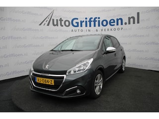 Peugeot 208 1.2 PureTech Blue Lion keurige 5-deurs met navi