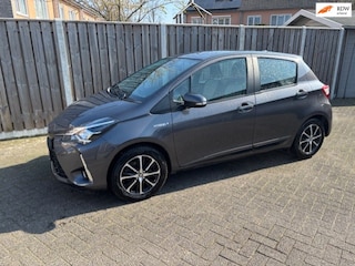 Toyota Yaris 1.5 Hybrid Design Sport clima cruise control