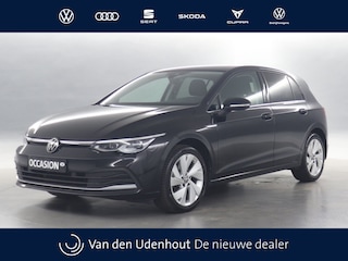 Volkswagen Golf 1.5 eTSI 150pk DSG Style / Navigatie via App connect / Camera / Trekhaak